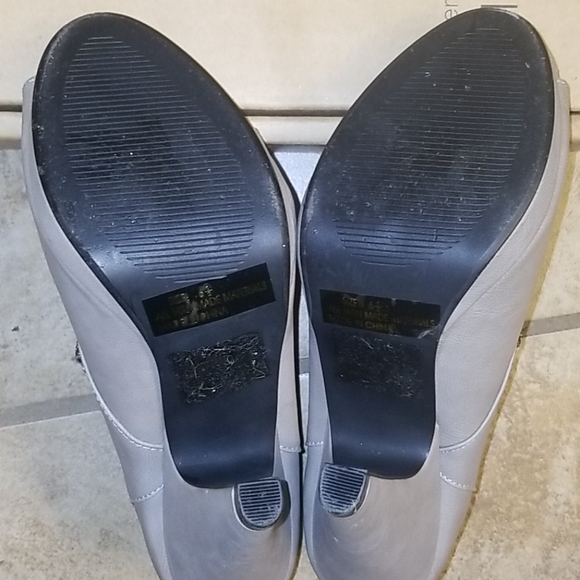 BKE SOLES! GREY BOOTIES, - Picture 2 of 11